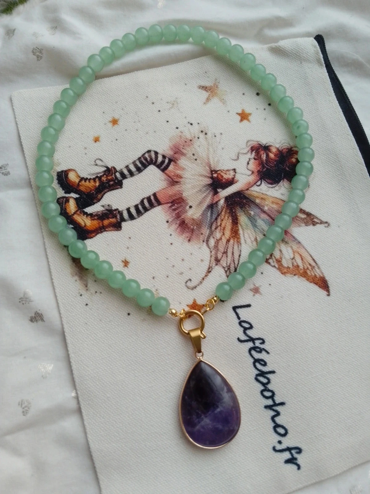 Collier bohème tout en pierres naturelles semi précieuses vert et violet